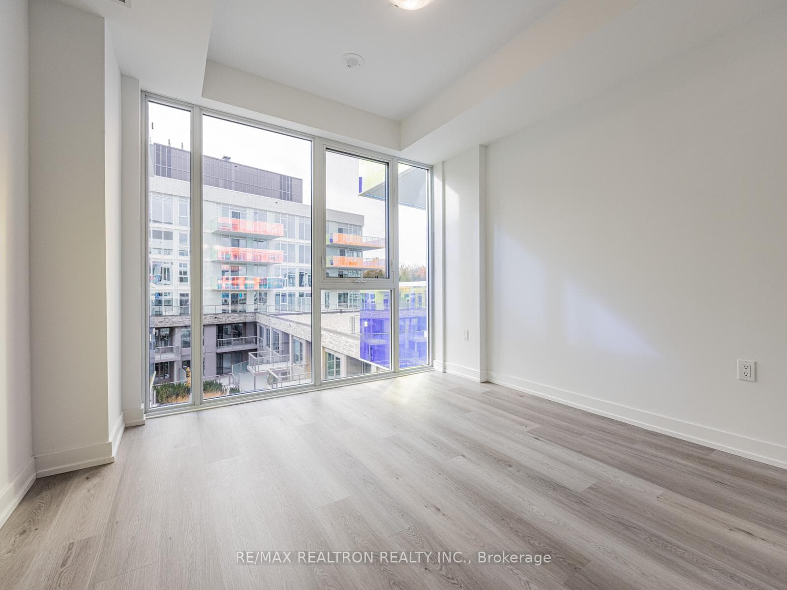 333 Sunseeker Avenue Unit 428 photo 11