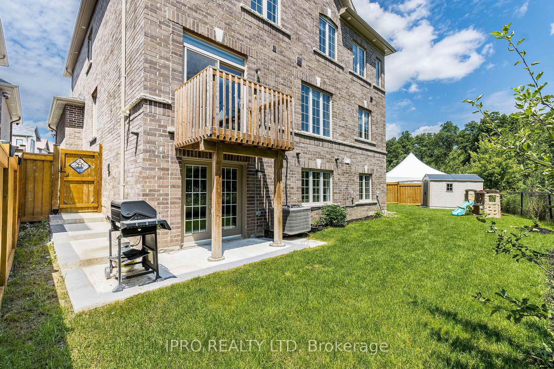 34 Ezra Crescent photo 38