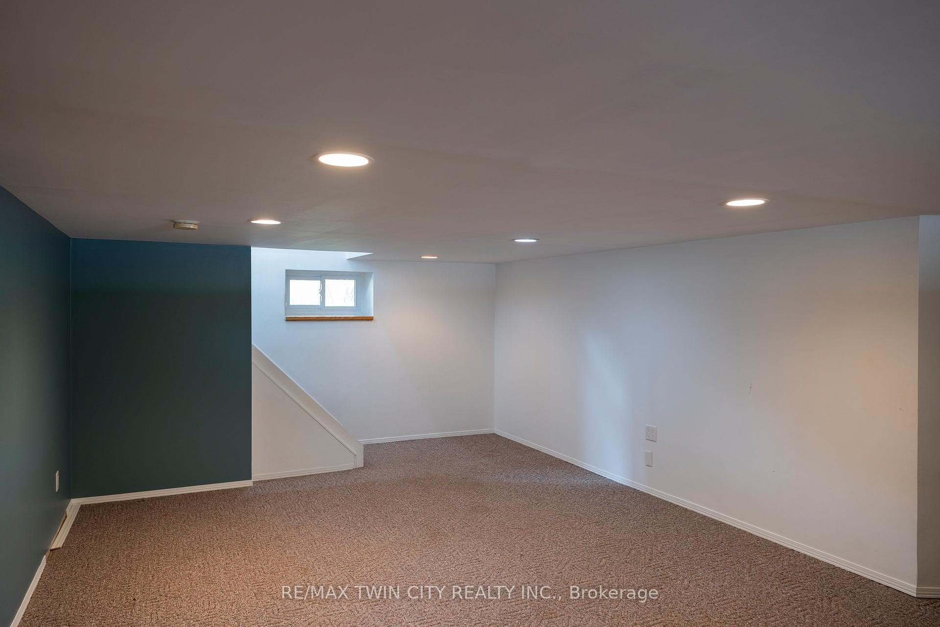 76.5 STOVER Street photo 23
