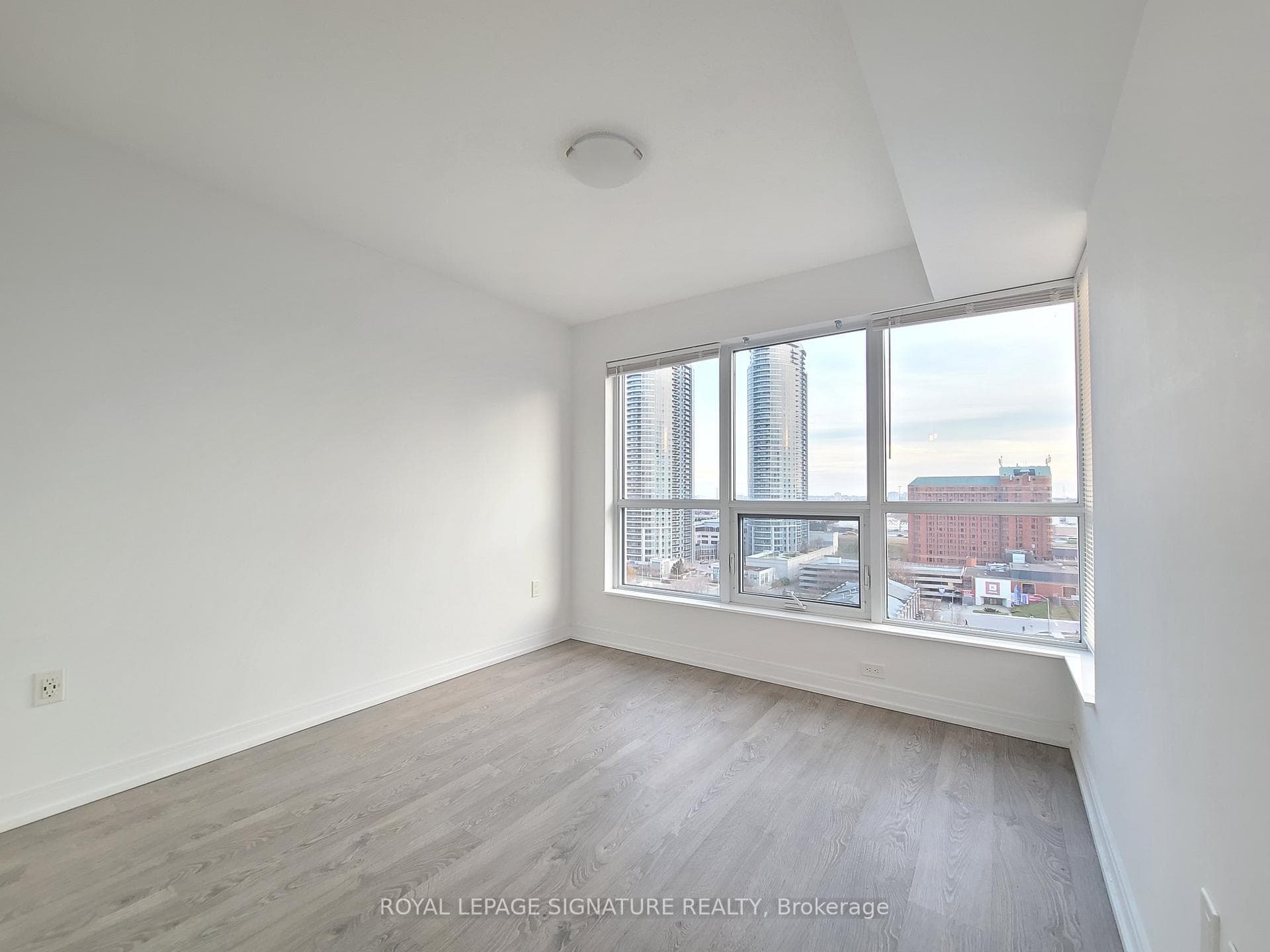 275 Village Green Square Unit 1223 photo 11