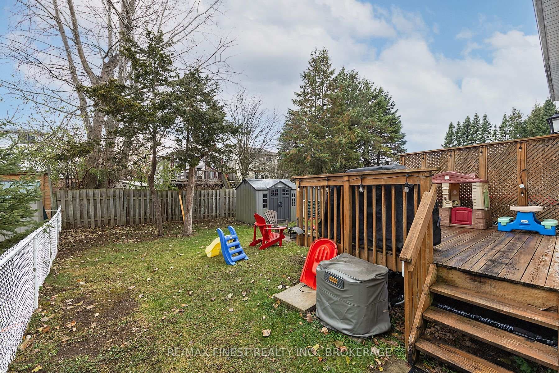 1236 Brackenwood Crescent photo 6