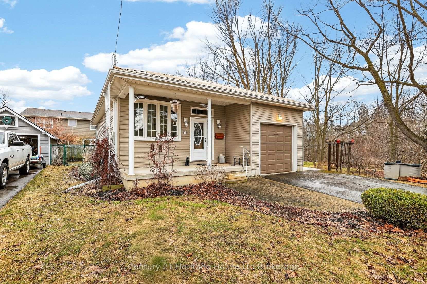 50 Wellington Avenue photo 3