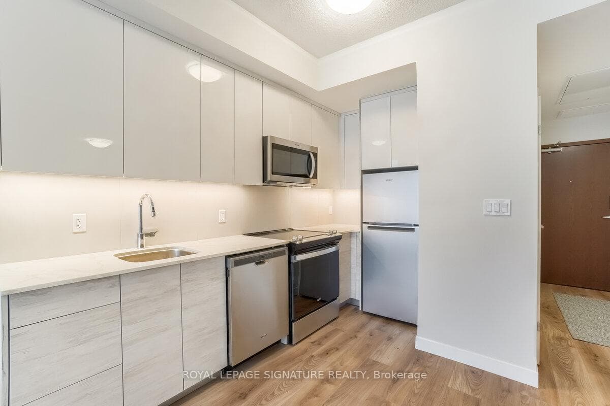 60 Frederick Street Unit 811 photo 9