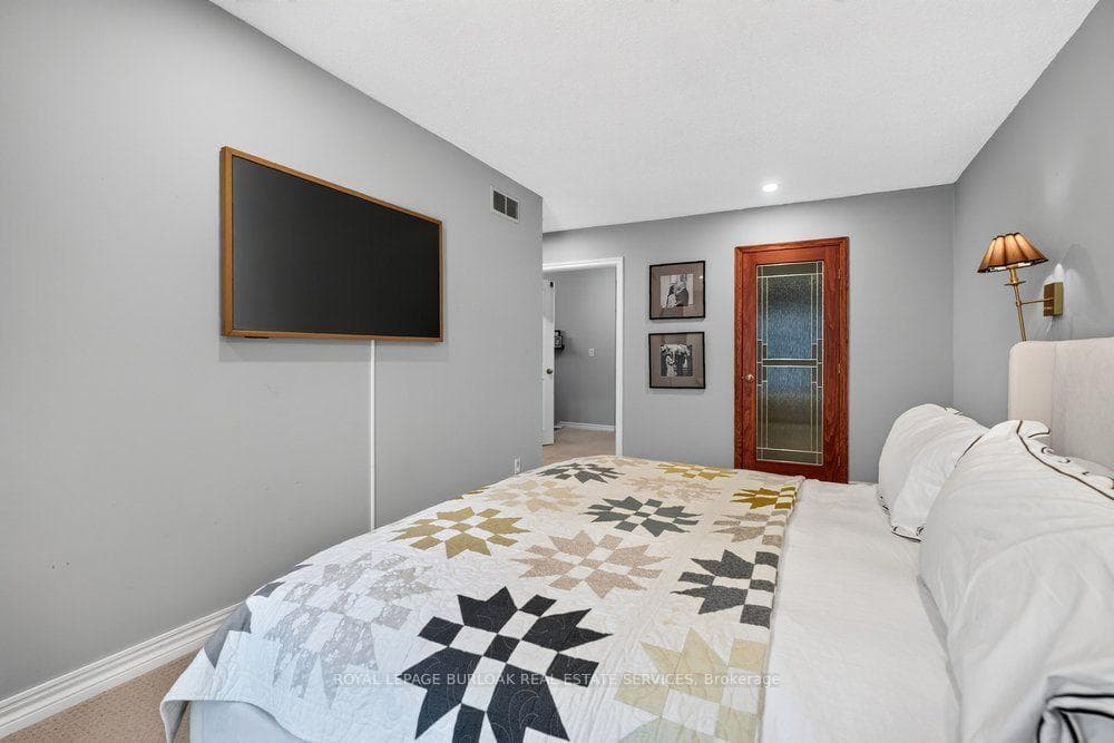 2354 Marine Drive photo 22