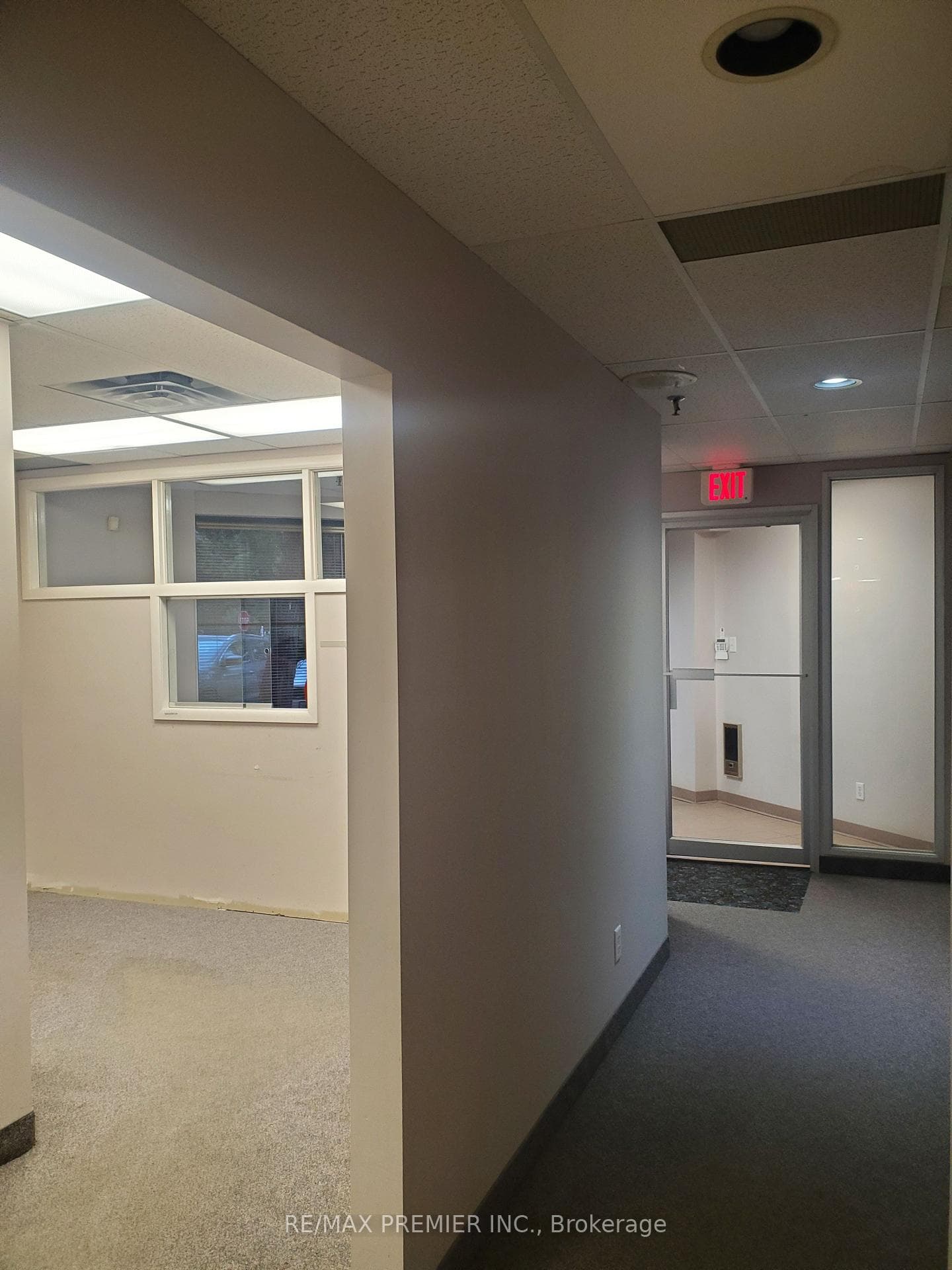 7330 Yonge Street Unit 105 photo 8