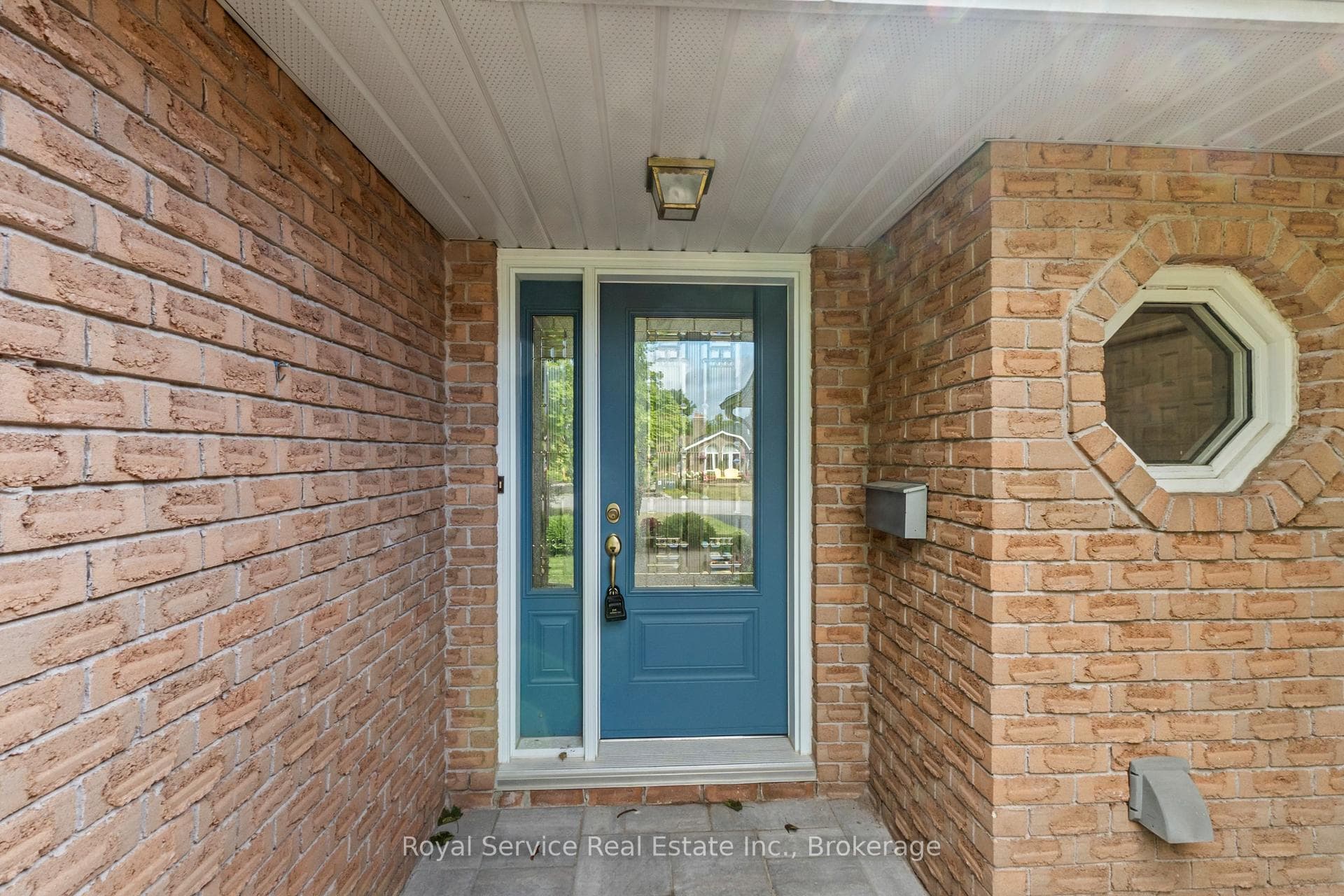 33 Russell Hill Road photo 2