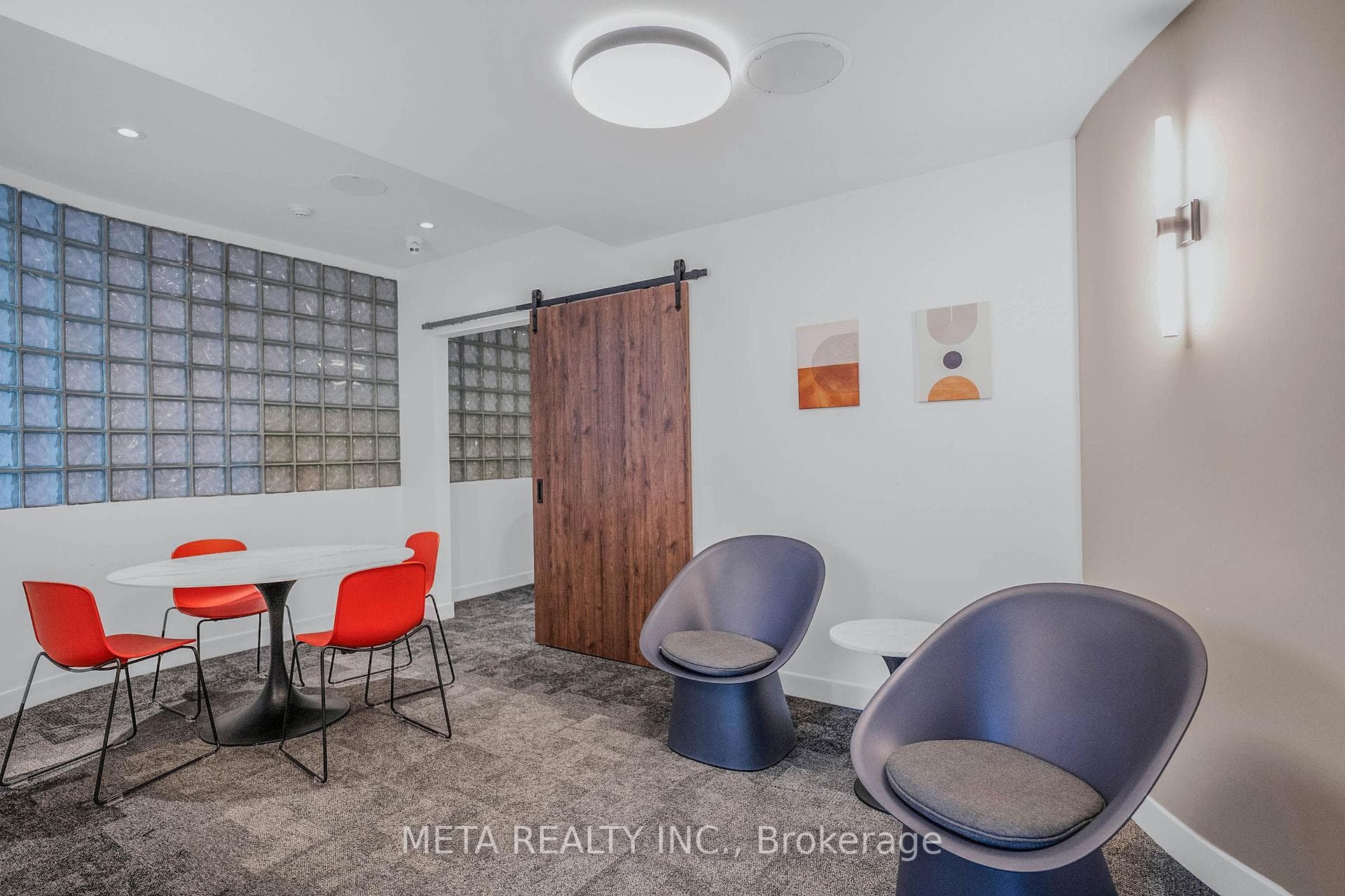 Library/Business centre