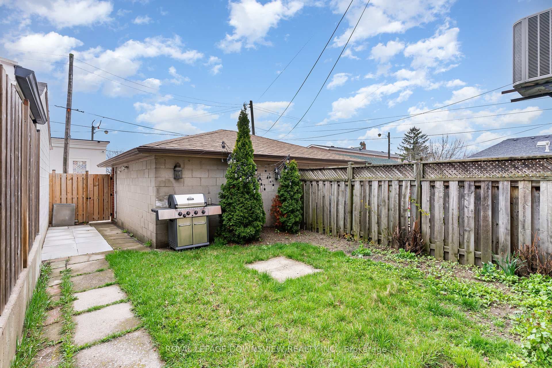 147 Ascot Avenue photo 17