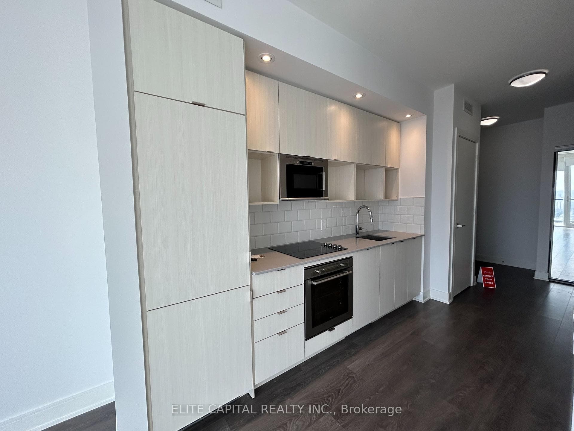 89 Mcgill Street Unit PH07 photo 2