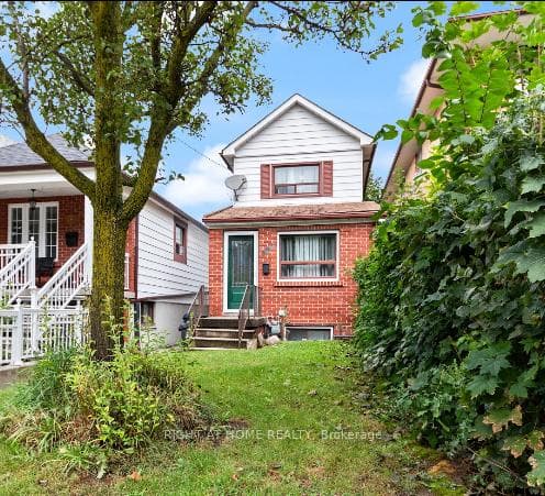 147 Harvie Avenue photo 2