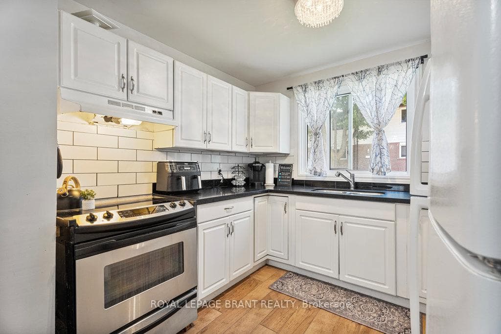 379 Darling Street Unit 10 photo 1