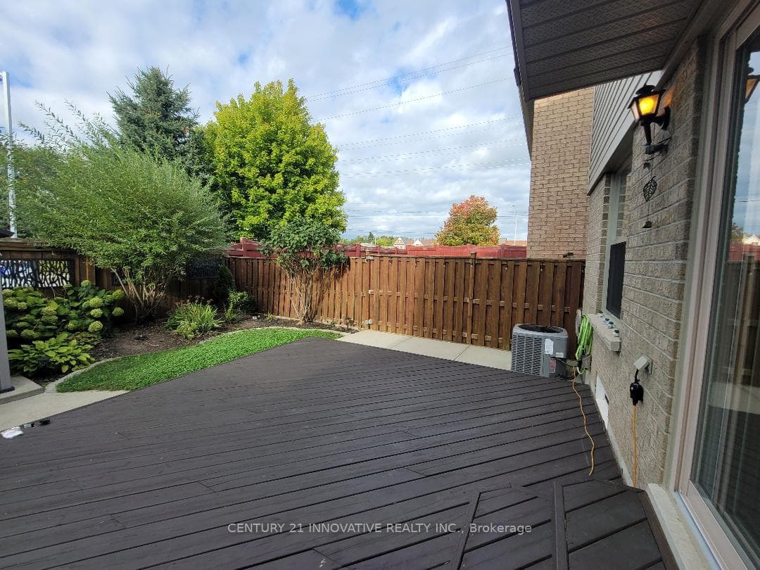 76 Bettina Place photo 11