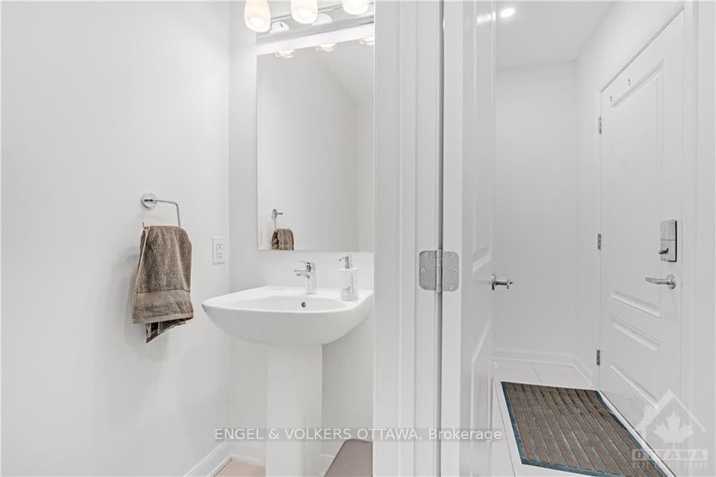 857 CAPPAMORE Drive photo 4