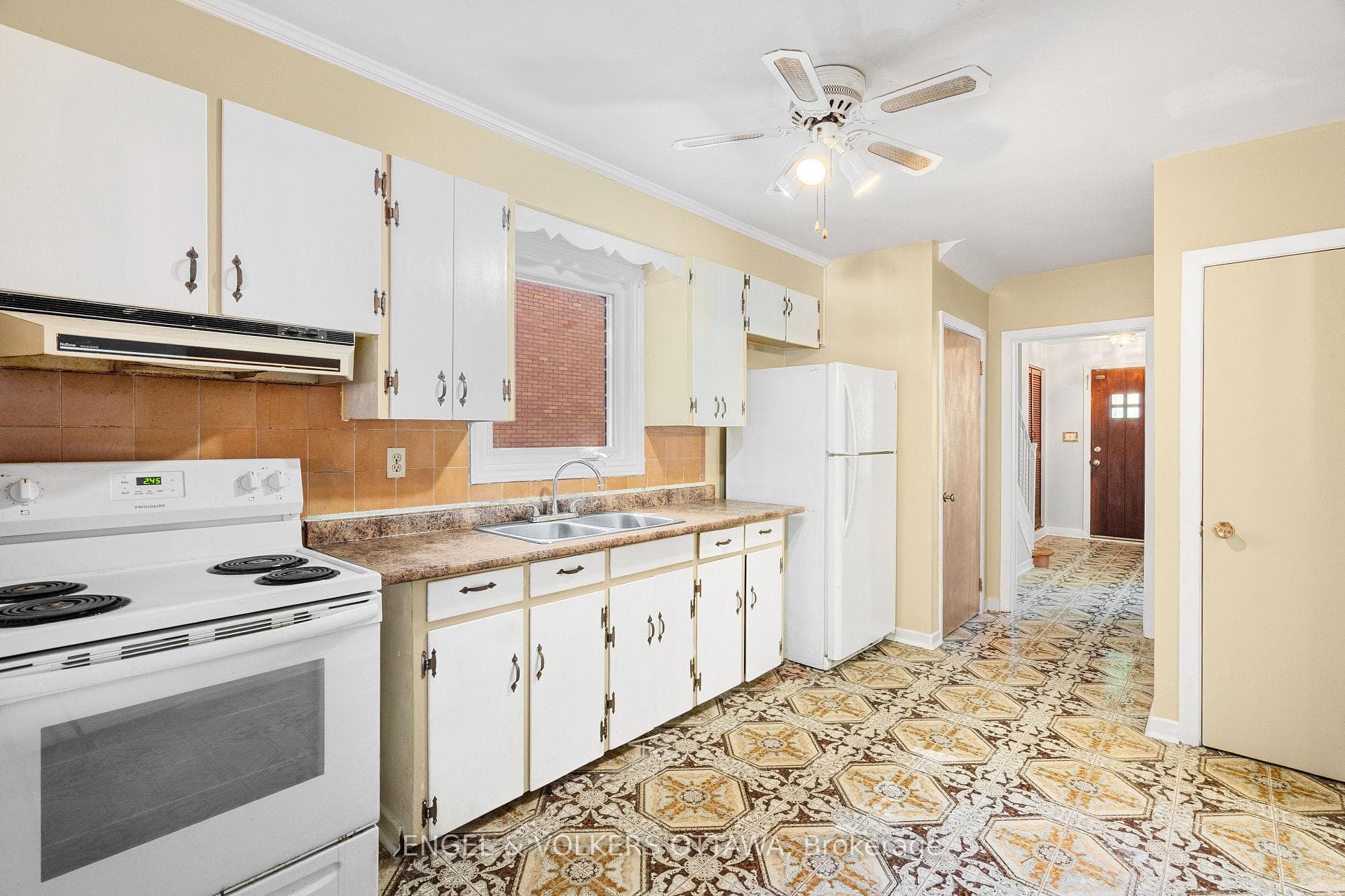 1402 Kilborn Avenue photo 15