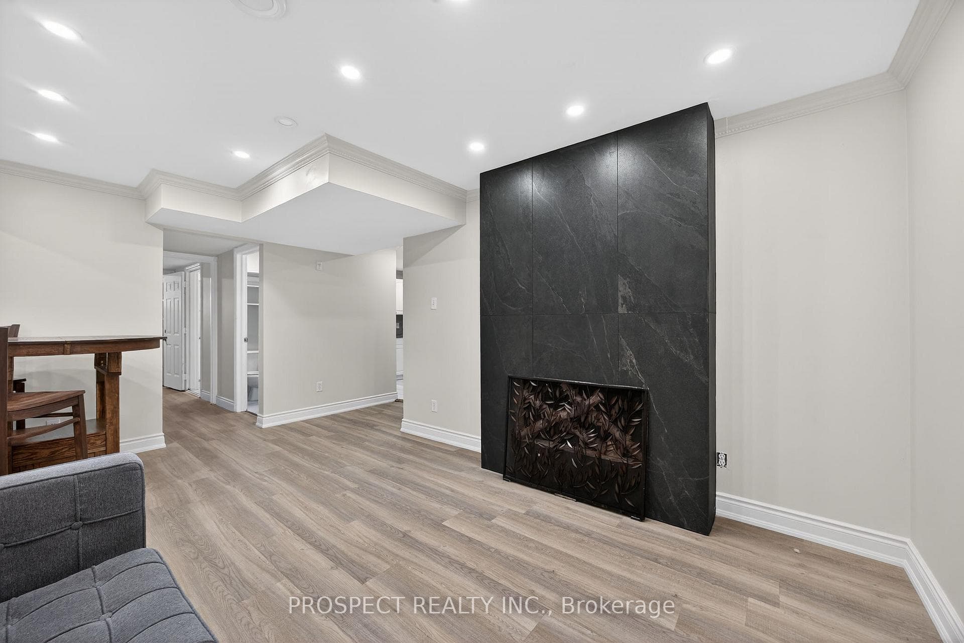 76 Logan Court photo 2