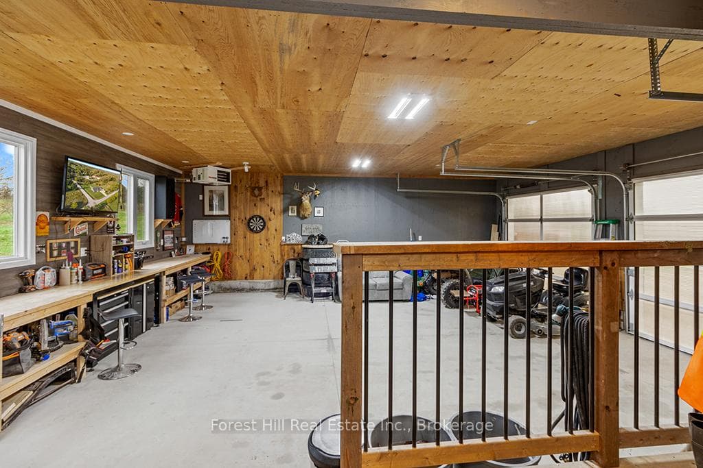 Access garage via Mudroom