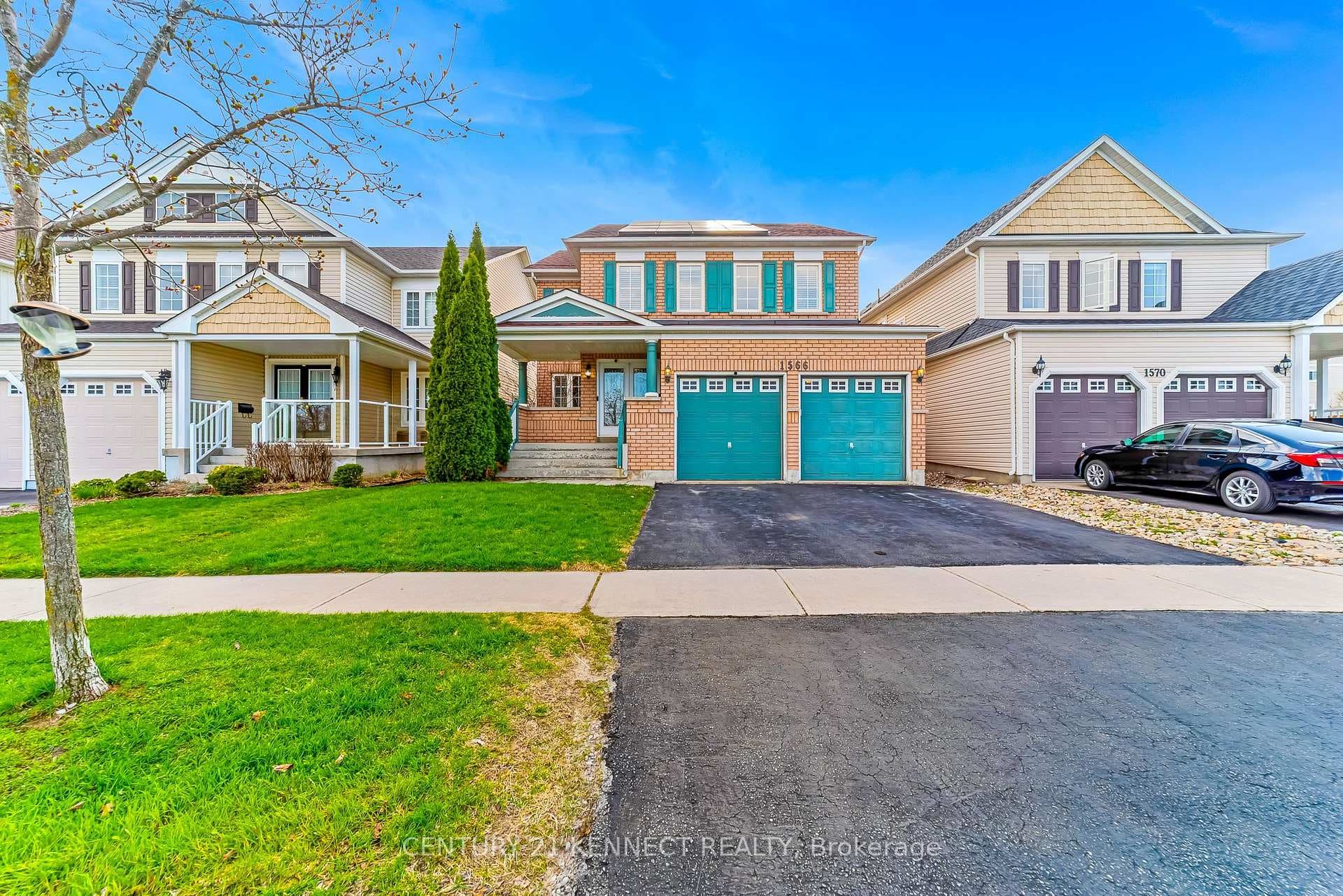 1566 Aldergrove Drive photo 2