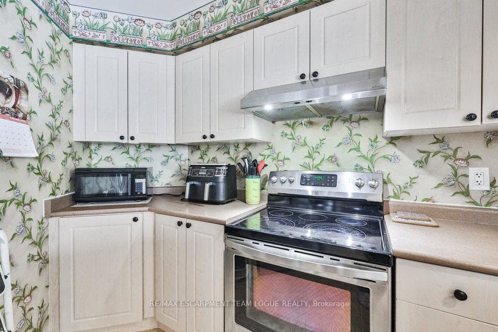 12 King William Court photo 9