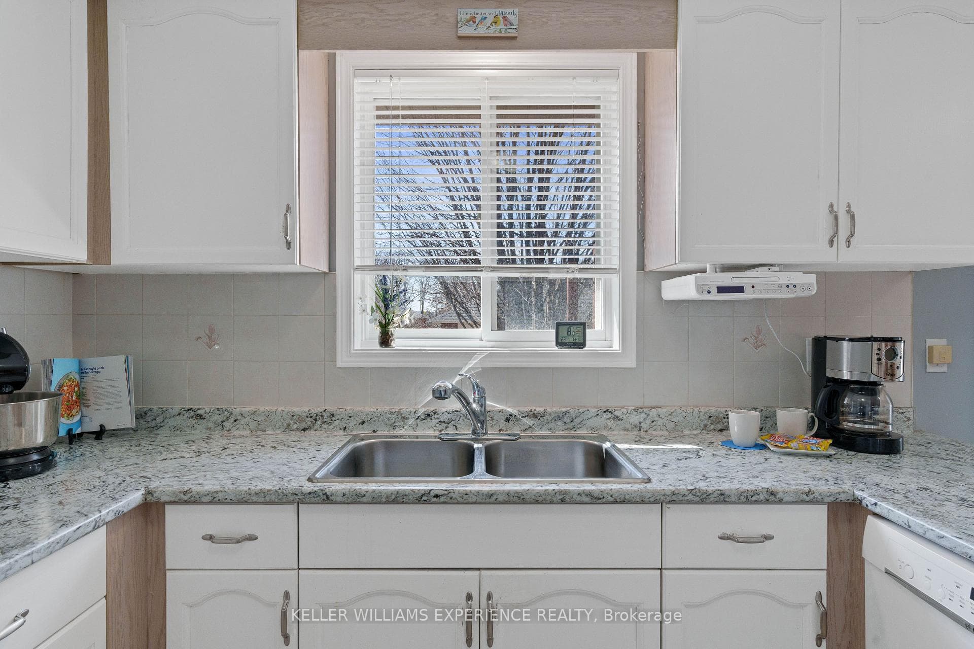 21 LEWIS Drive photo 18