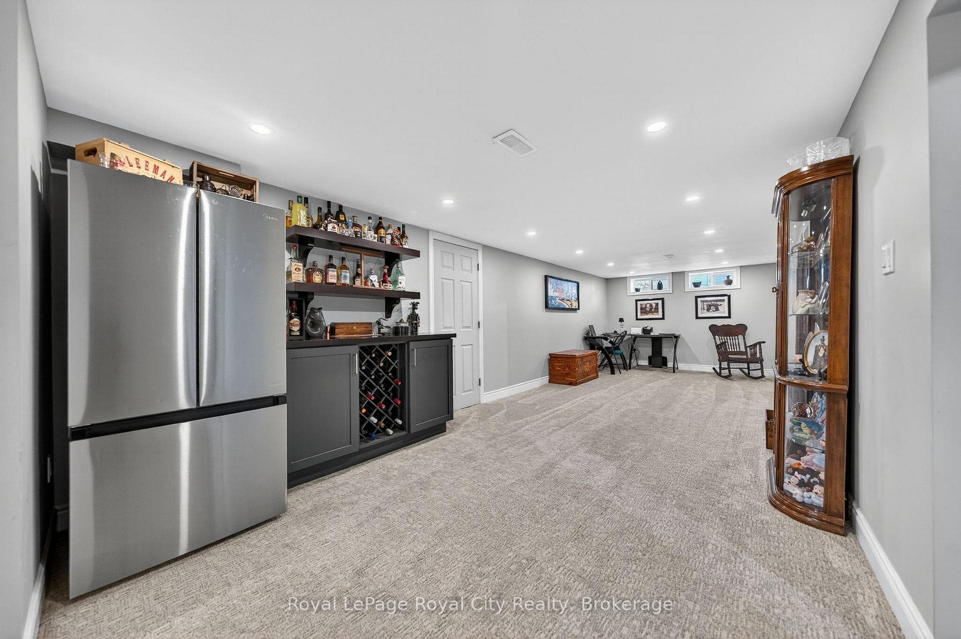 281 Metcalfe Street photo 15
