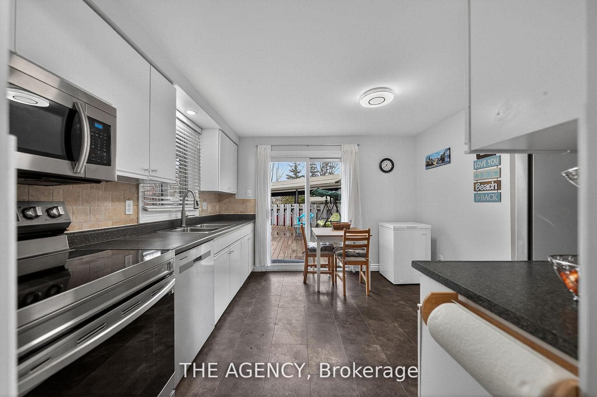 415 Morgan Avenue Unit 8 photo 5