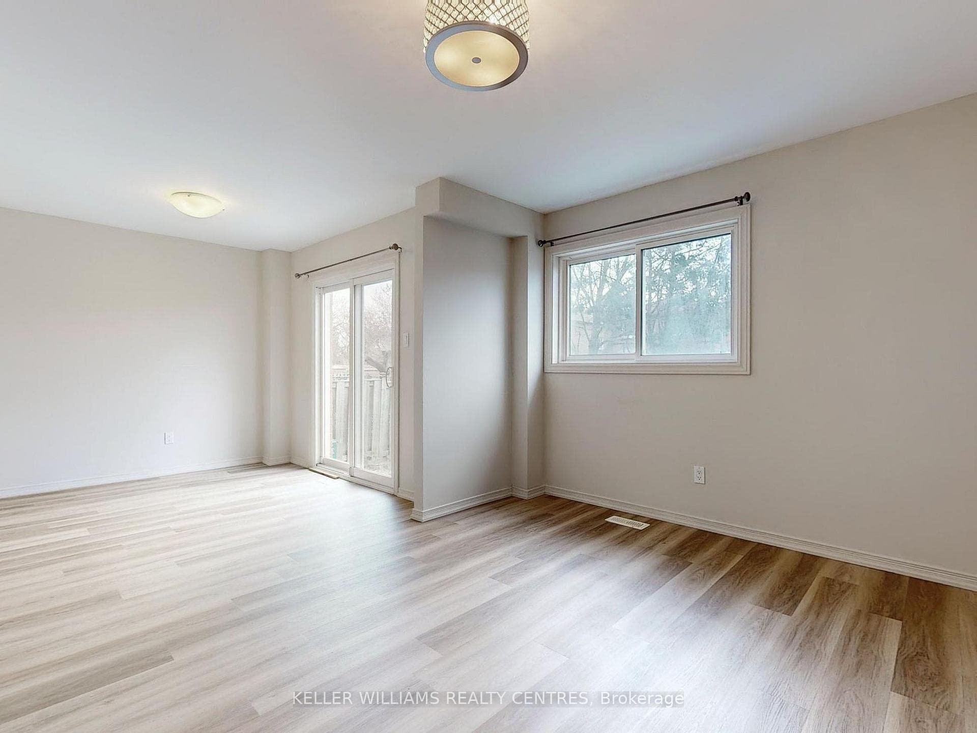 32 Fisher Crescent photo 6
