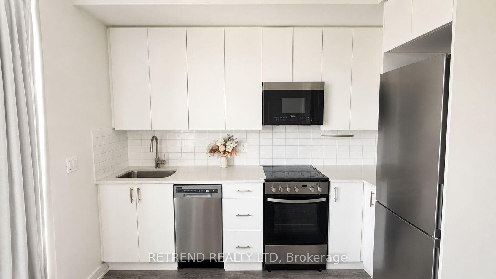 15 Ellerslie Avenue Unit 2703 photo 7