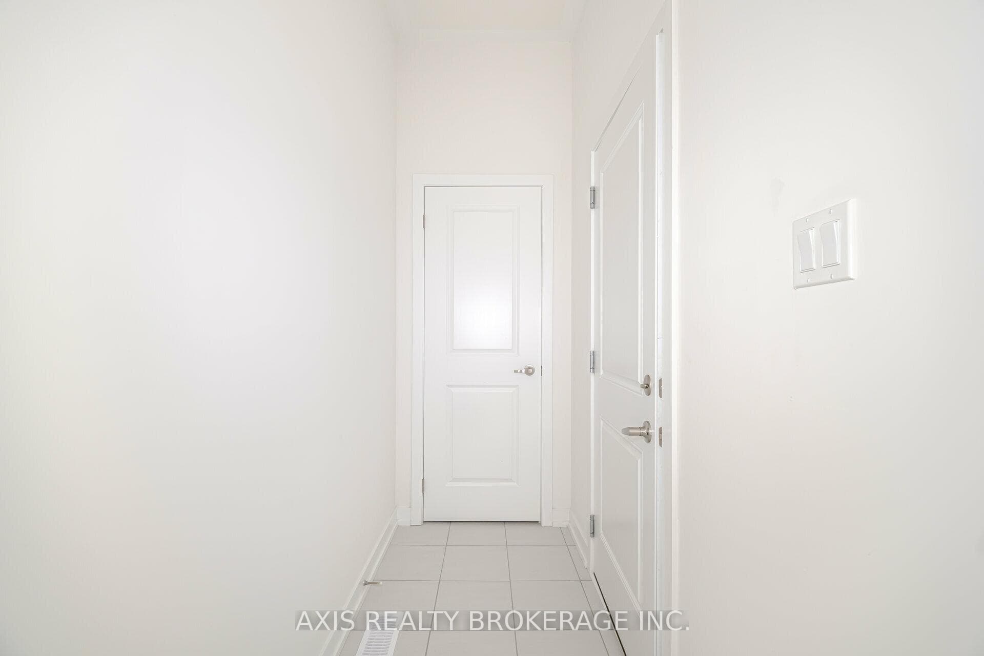 171 Haldimand Street photo 17