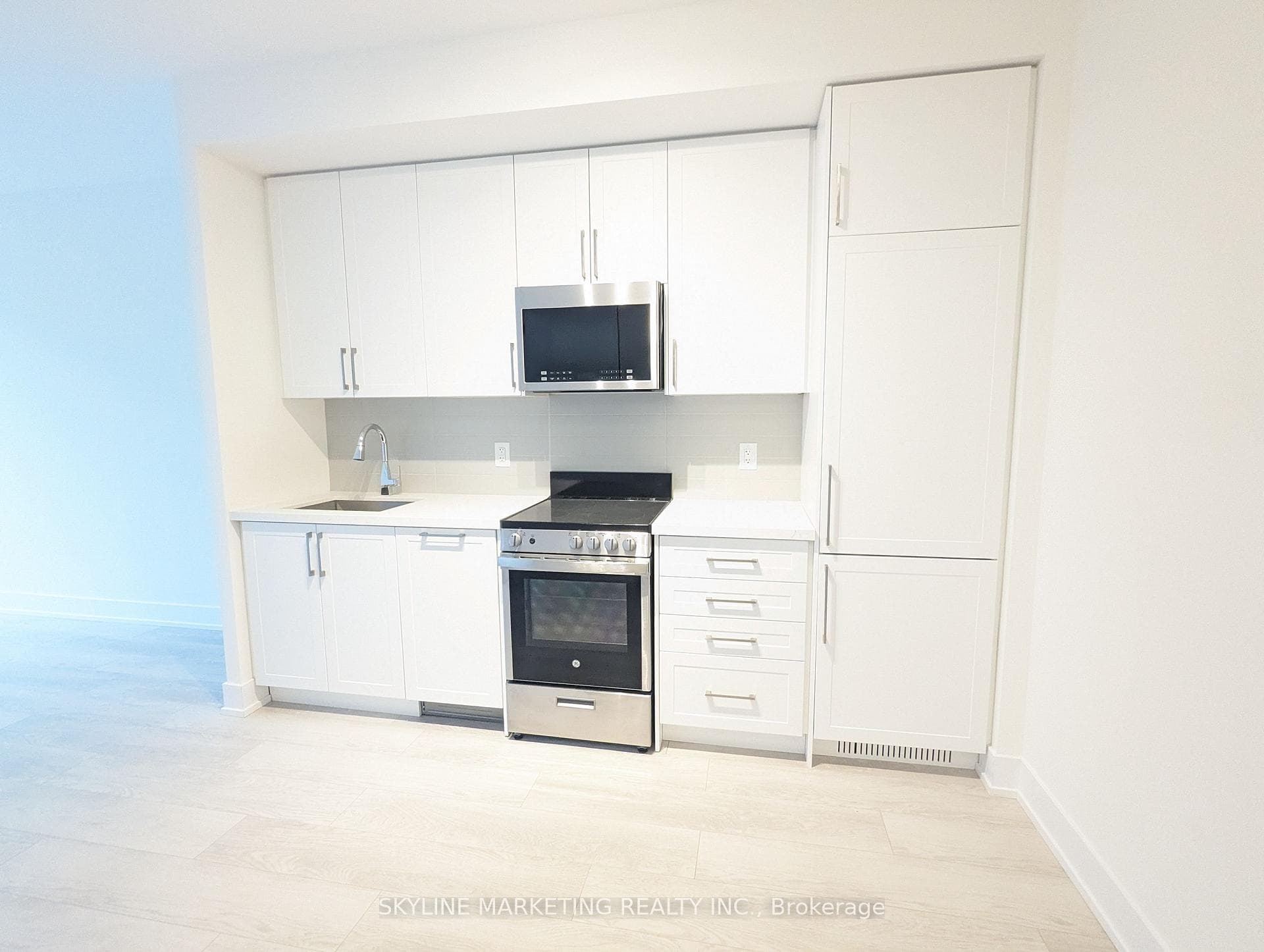 2450 Old Bronte Road Unit 524 photo 3