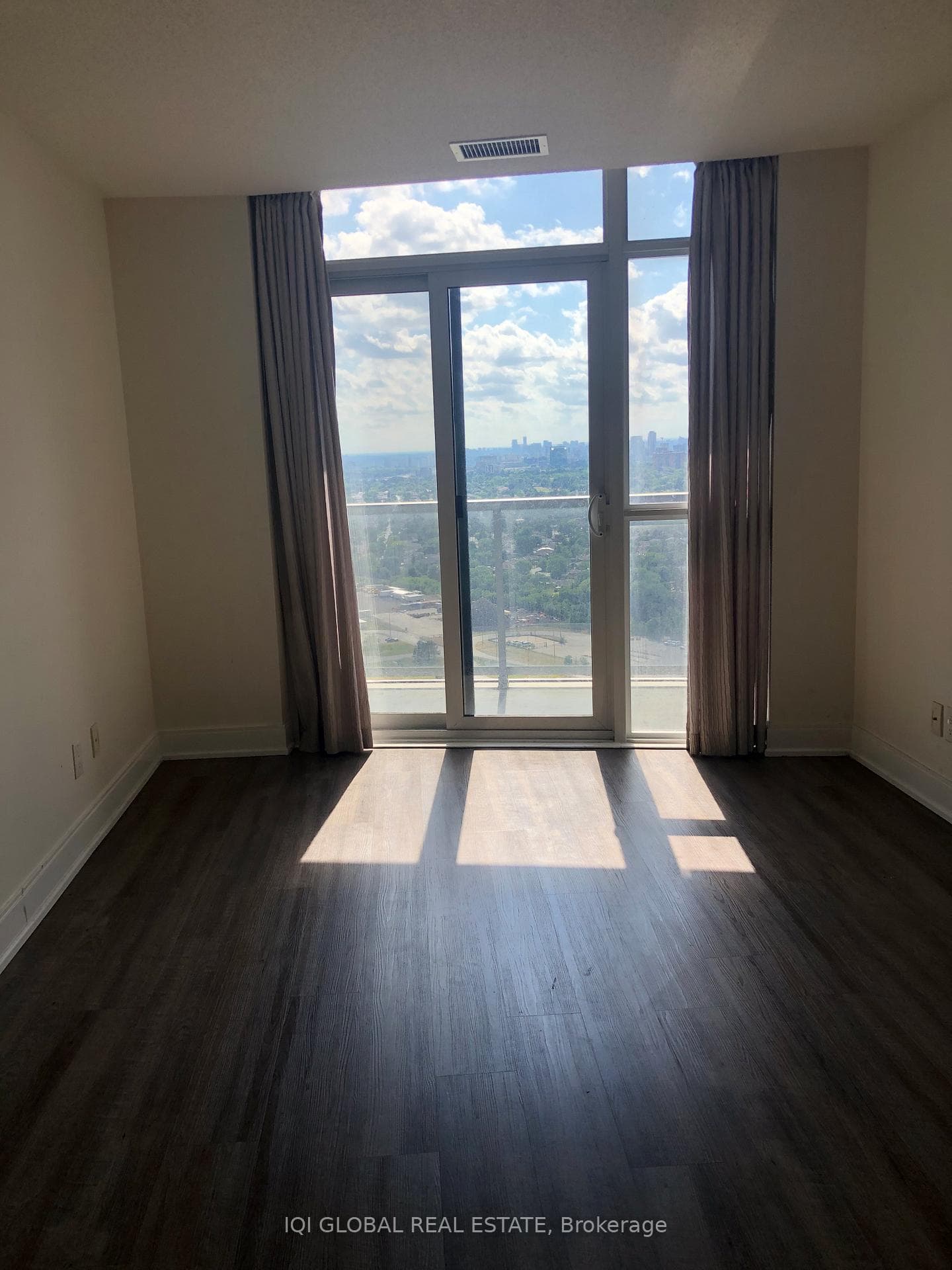 125 Village Green Square Unit 3608 photo 6