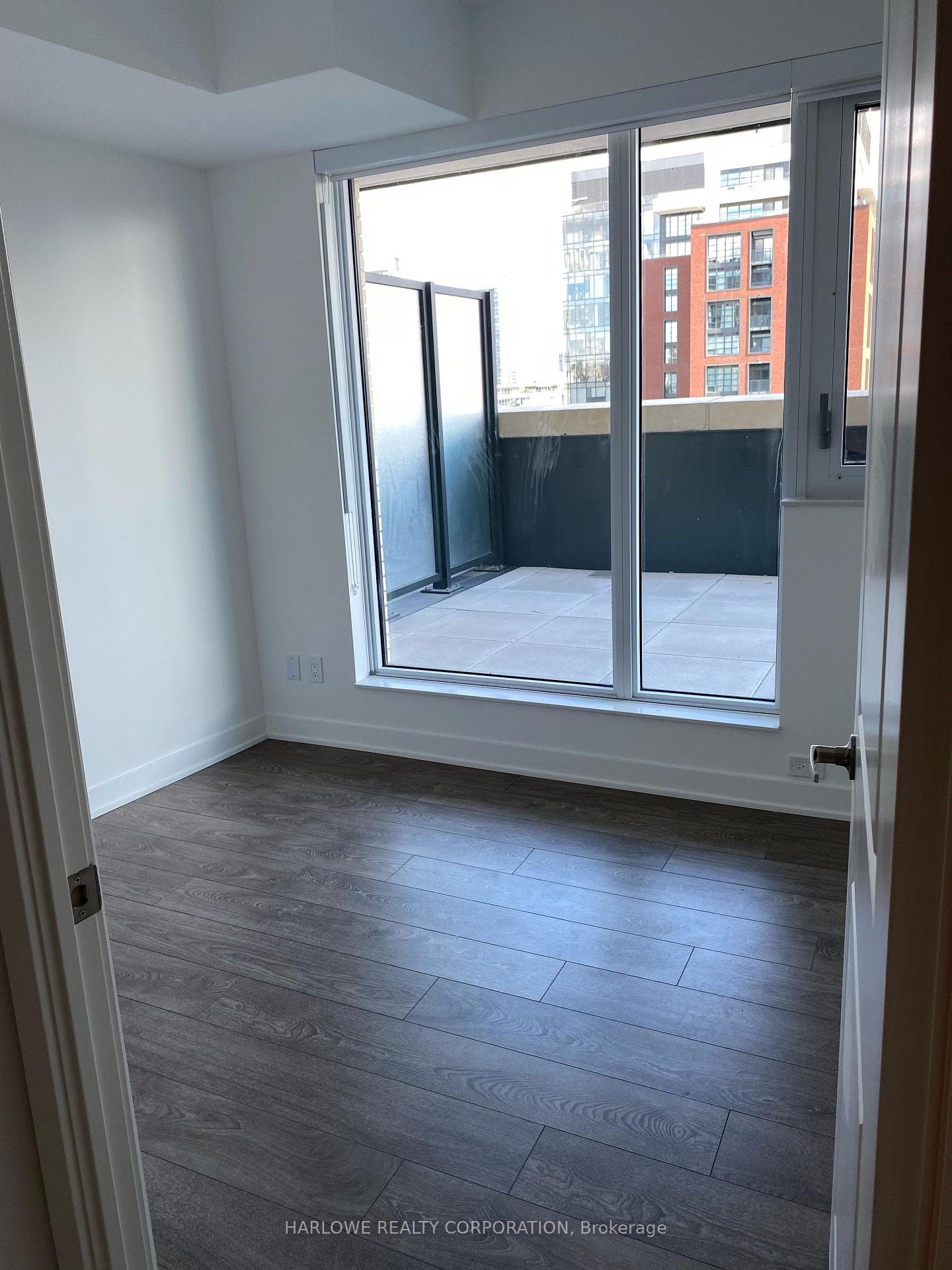 543 Richmond Street Unit 825 photo 3