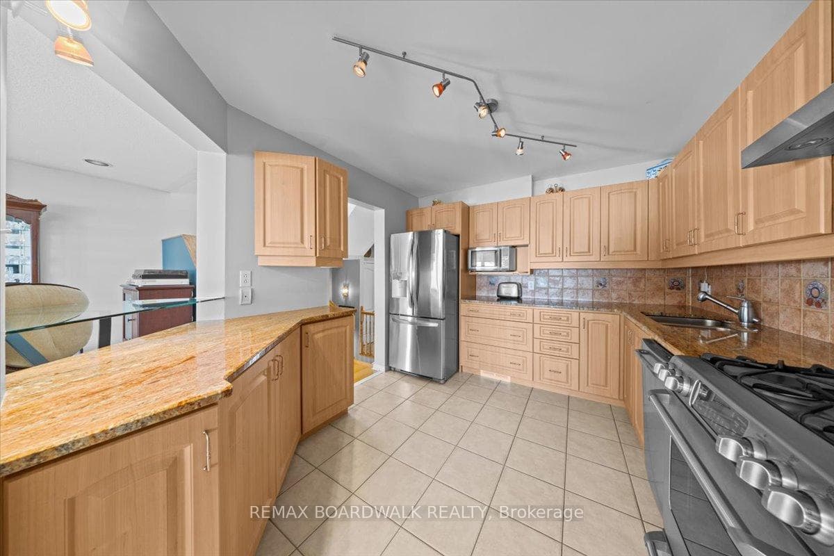 6355 Sablewood Place photo 2