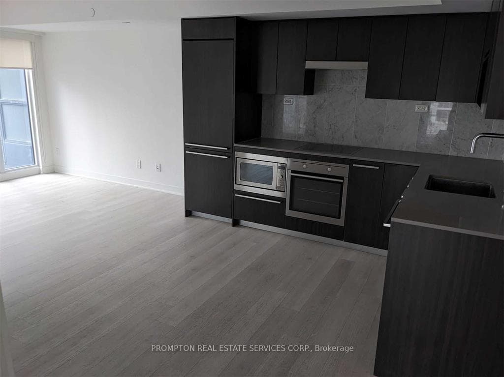 80 Queens Wharf Road Unit 711 photo 4