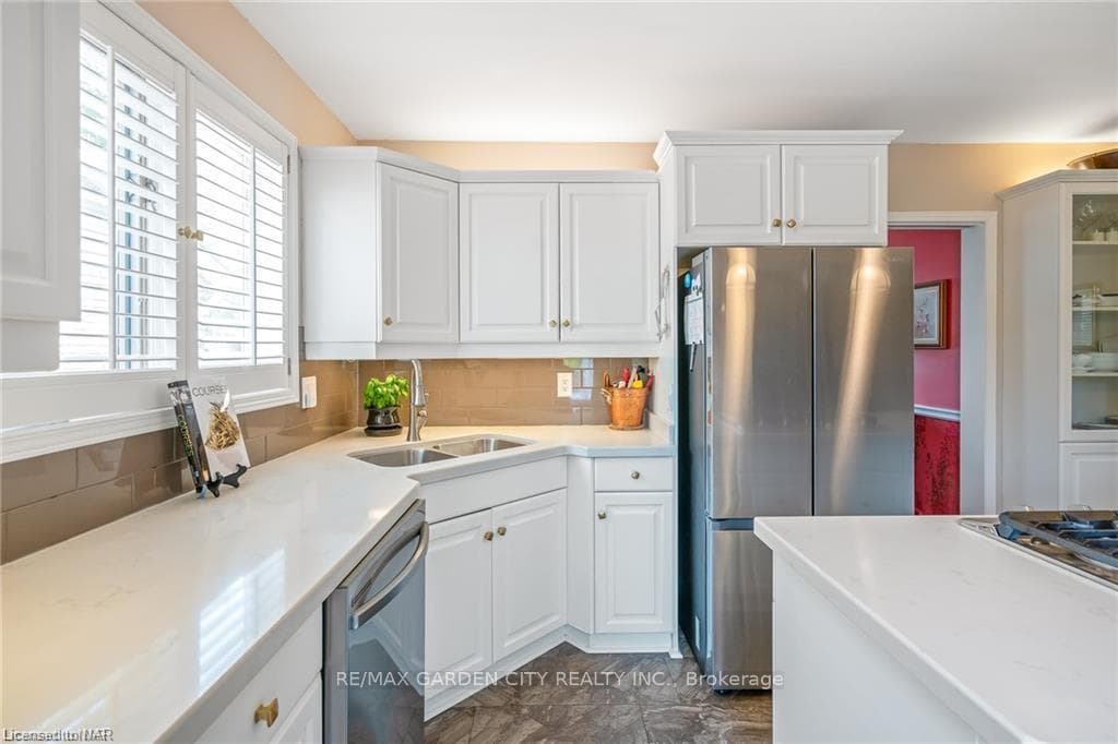 2 Bolger Drive photo 25