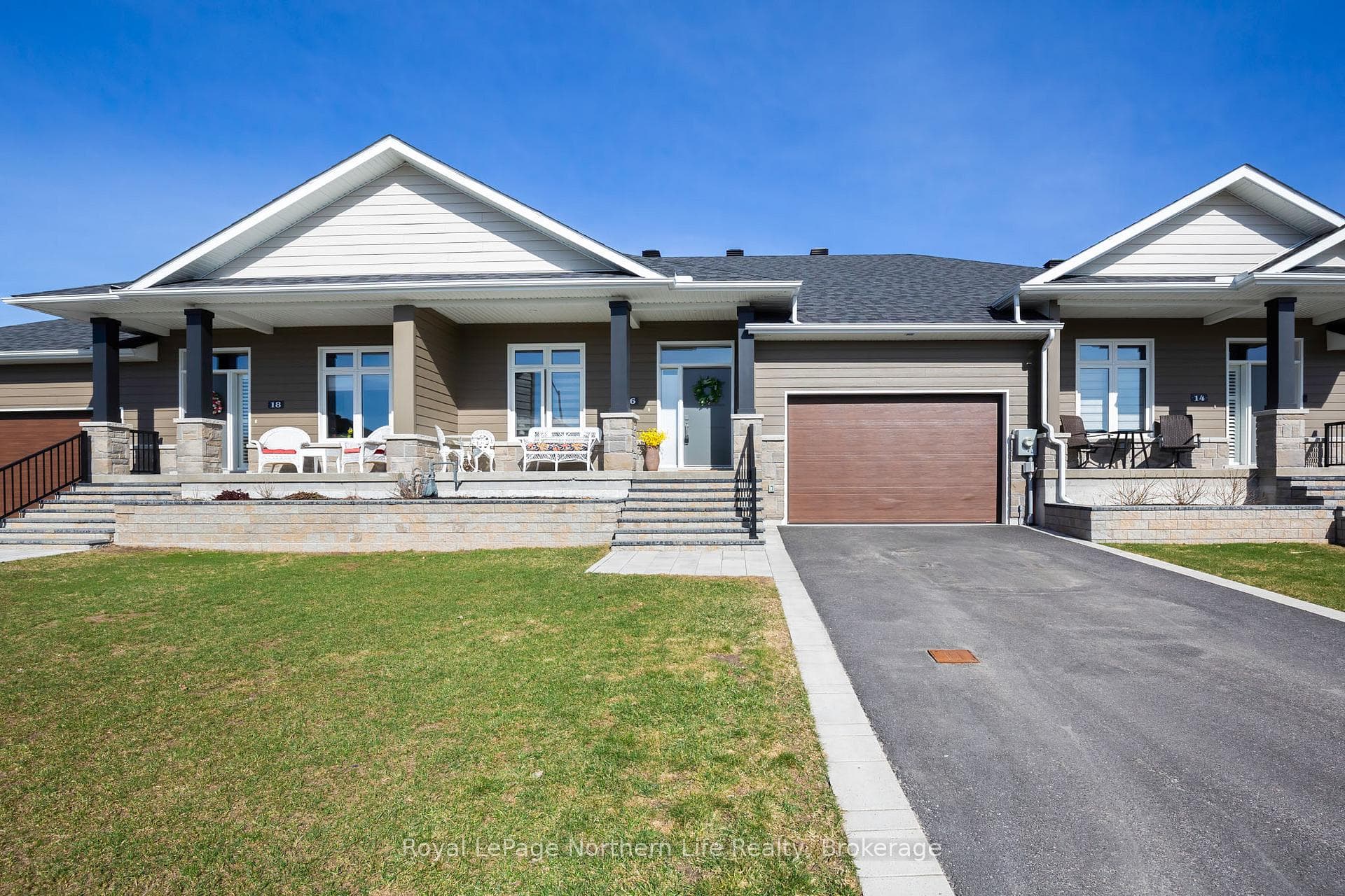 16 Silver Maple Lane photo 1