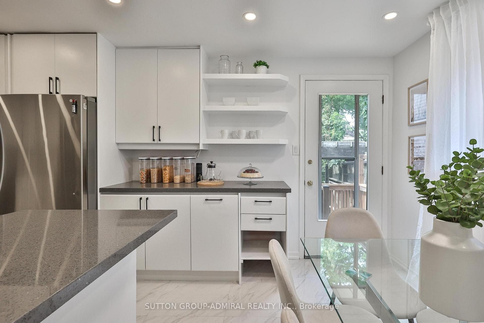 256 Torresdale Avenue photo 18
