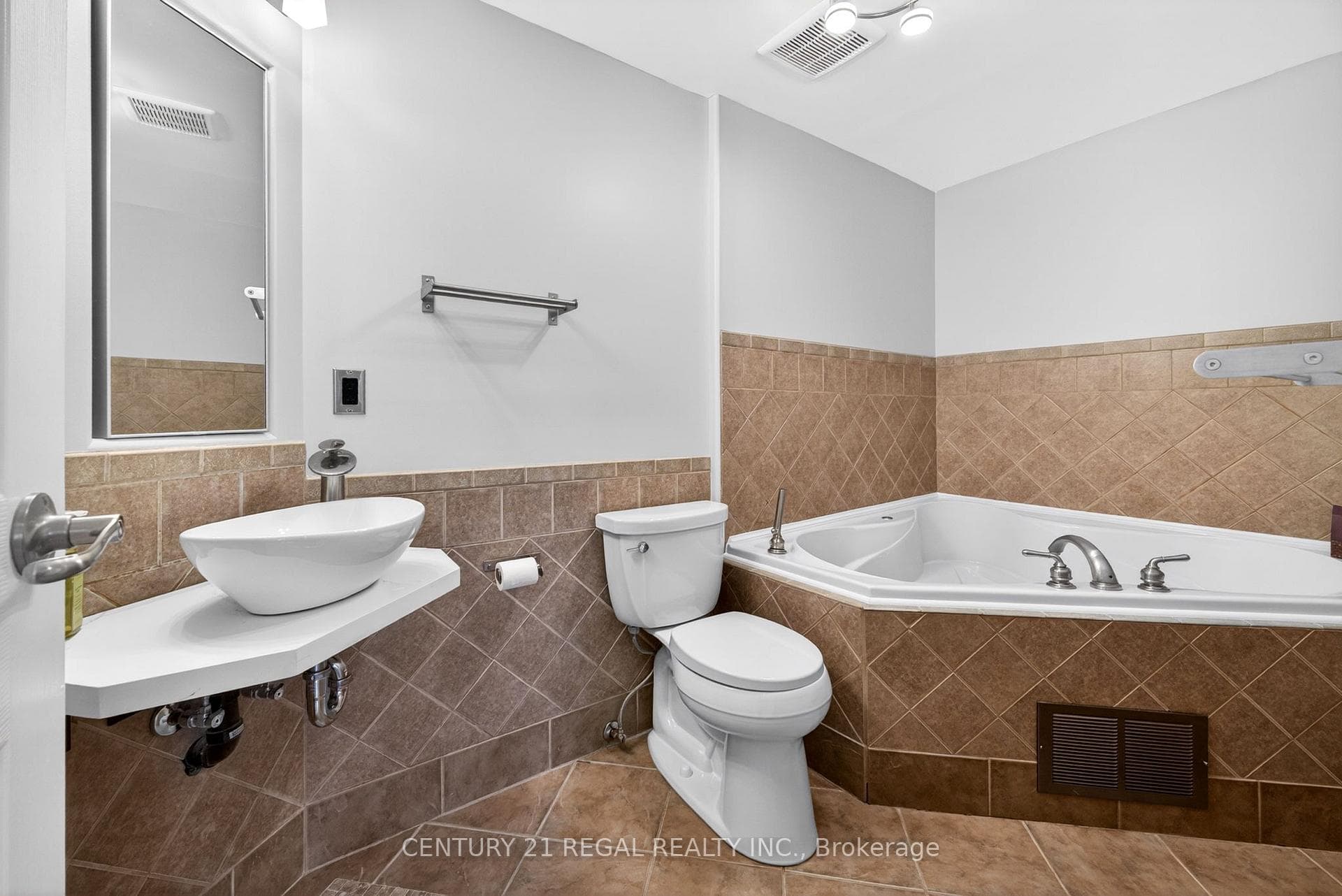 Ensuite Bath