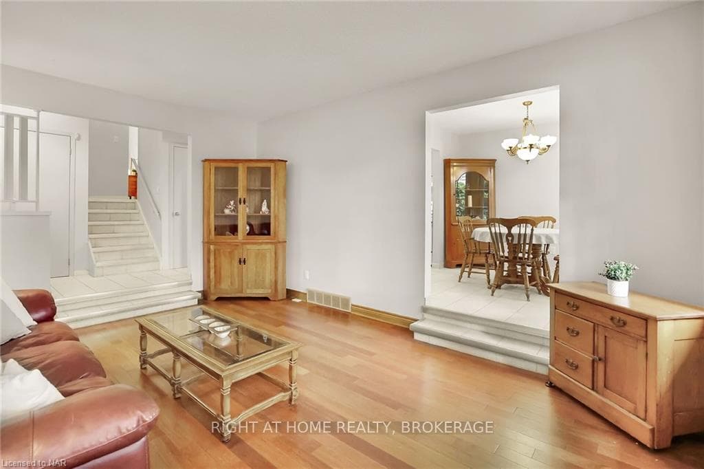 55 AQUADALE Drive photo 6