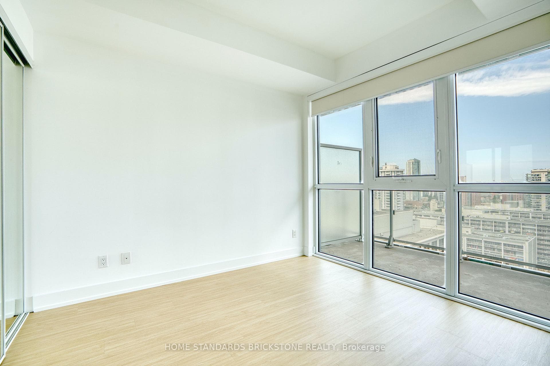 7 Grenville Street Unit 2406 photo 15