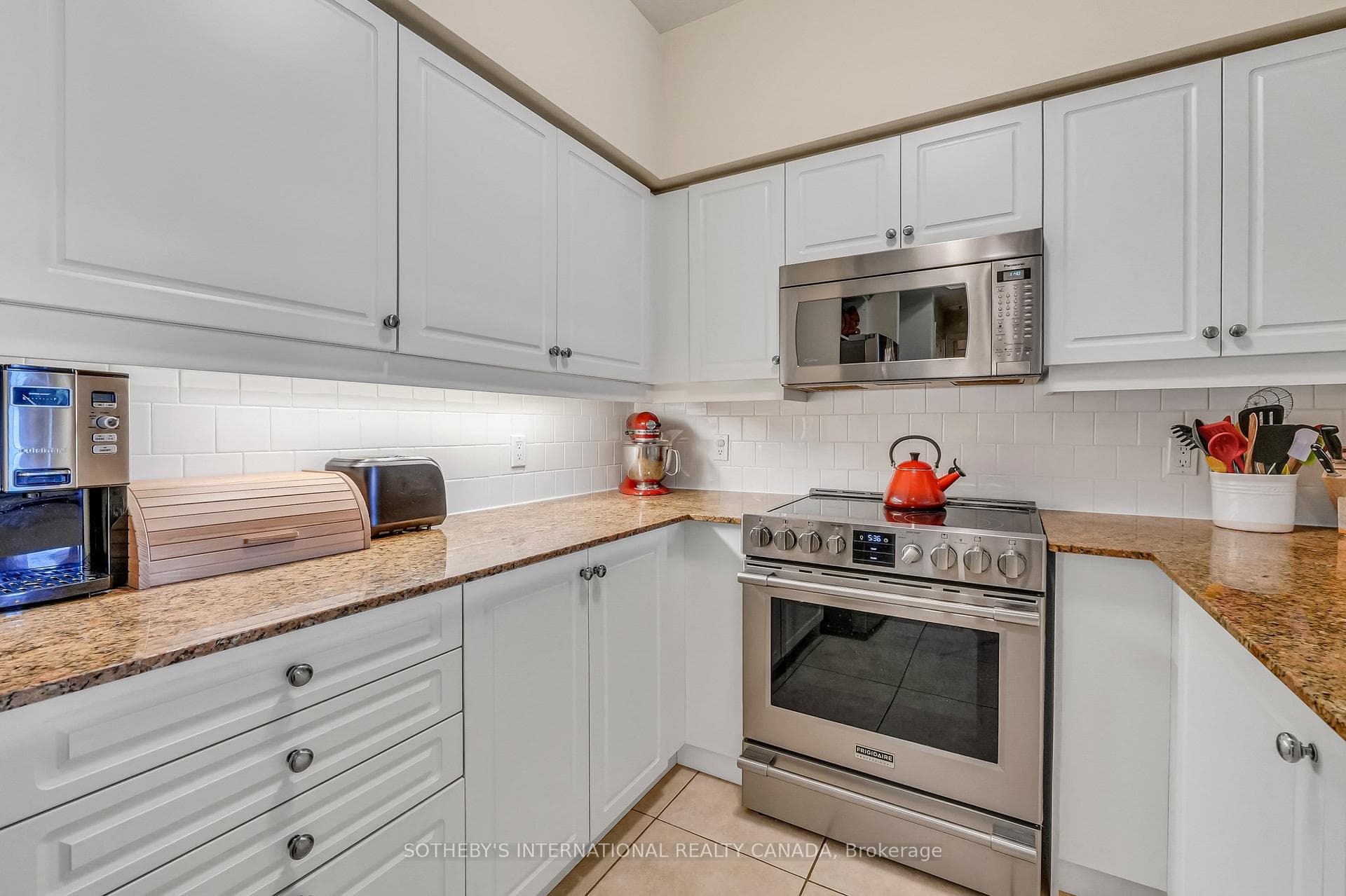 455 Rosewell Avenue Unit 417 photo 5
