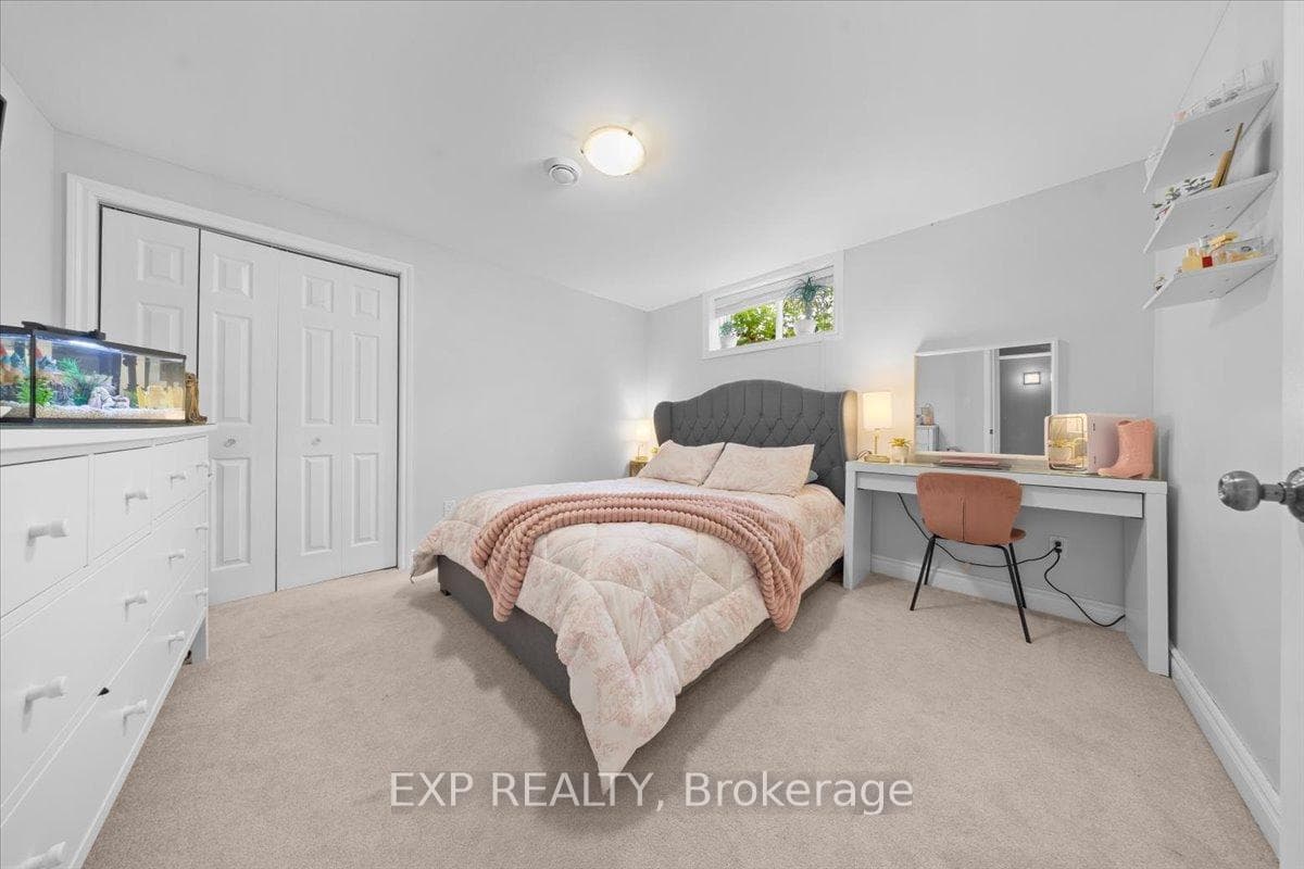 2670 Pierrette Drive photo 28