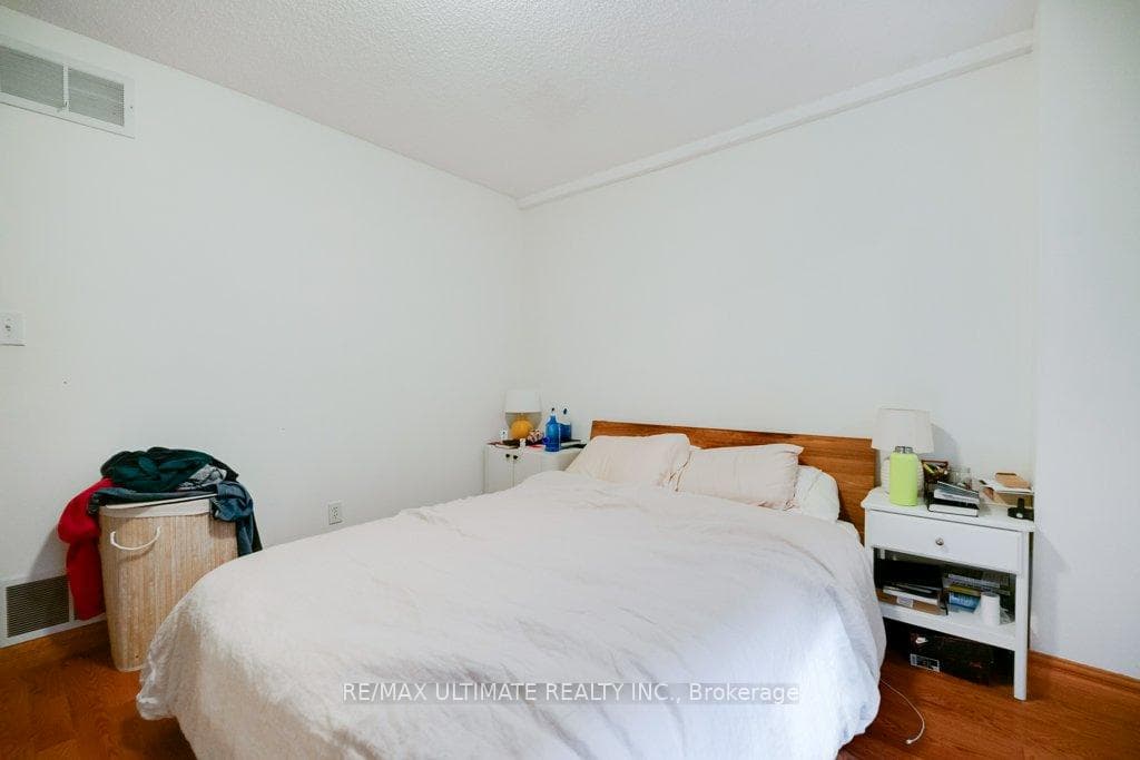 53 Churchill Avenue Unit Main photo 11
