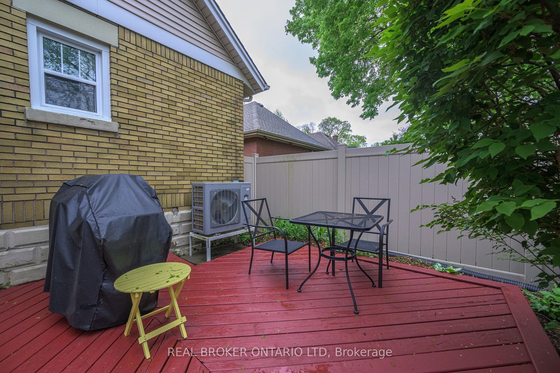 99 Springbank Drive photo 34