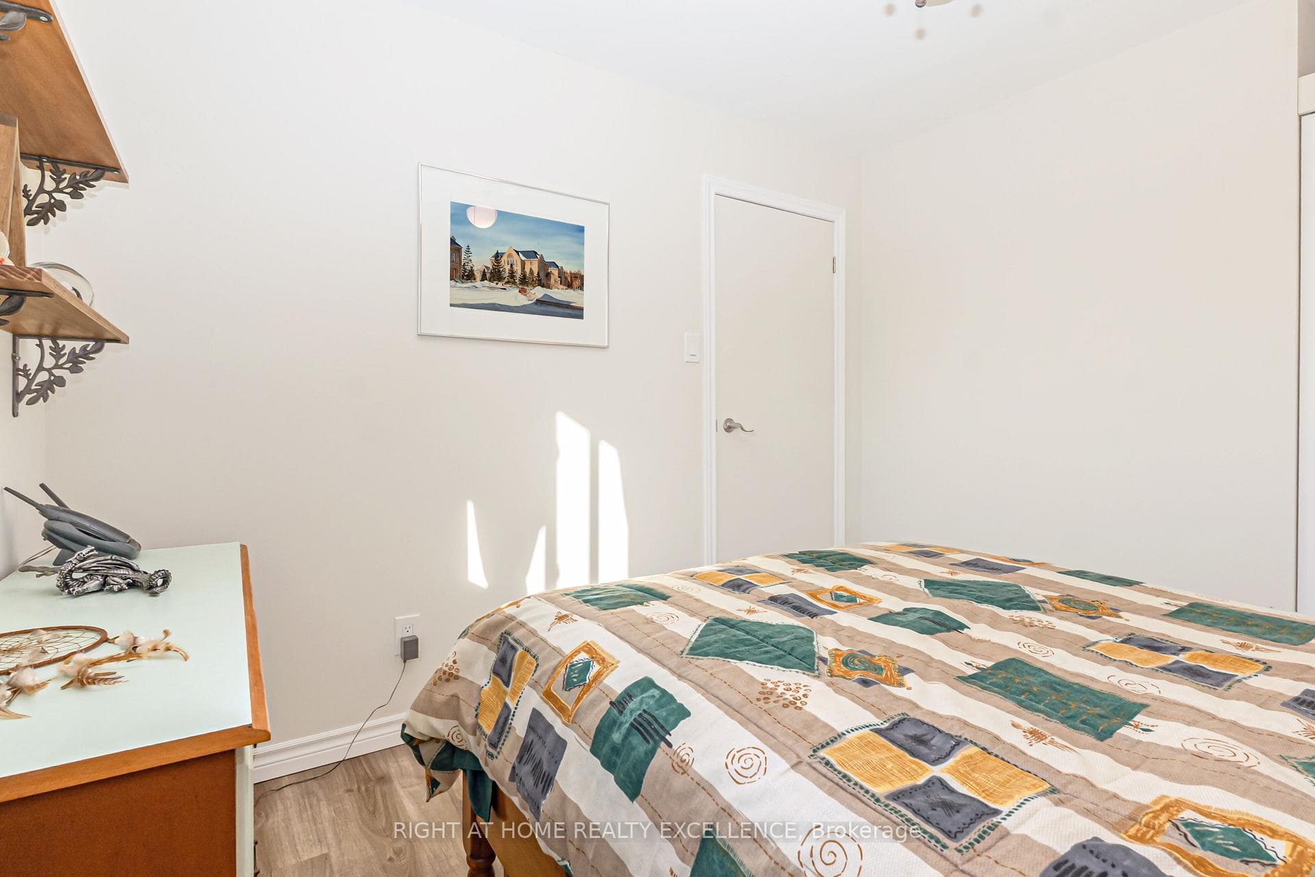 13 Simmons Boulevard photo 23