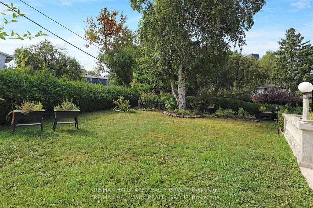 1712 Playfair Drive photo 42