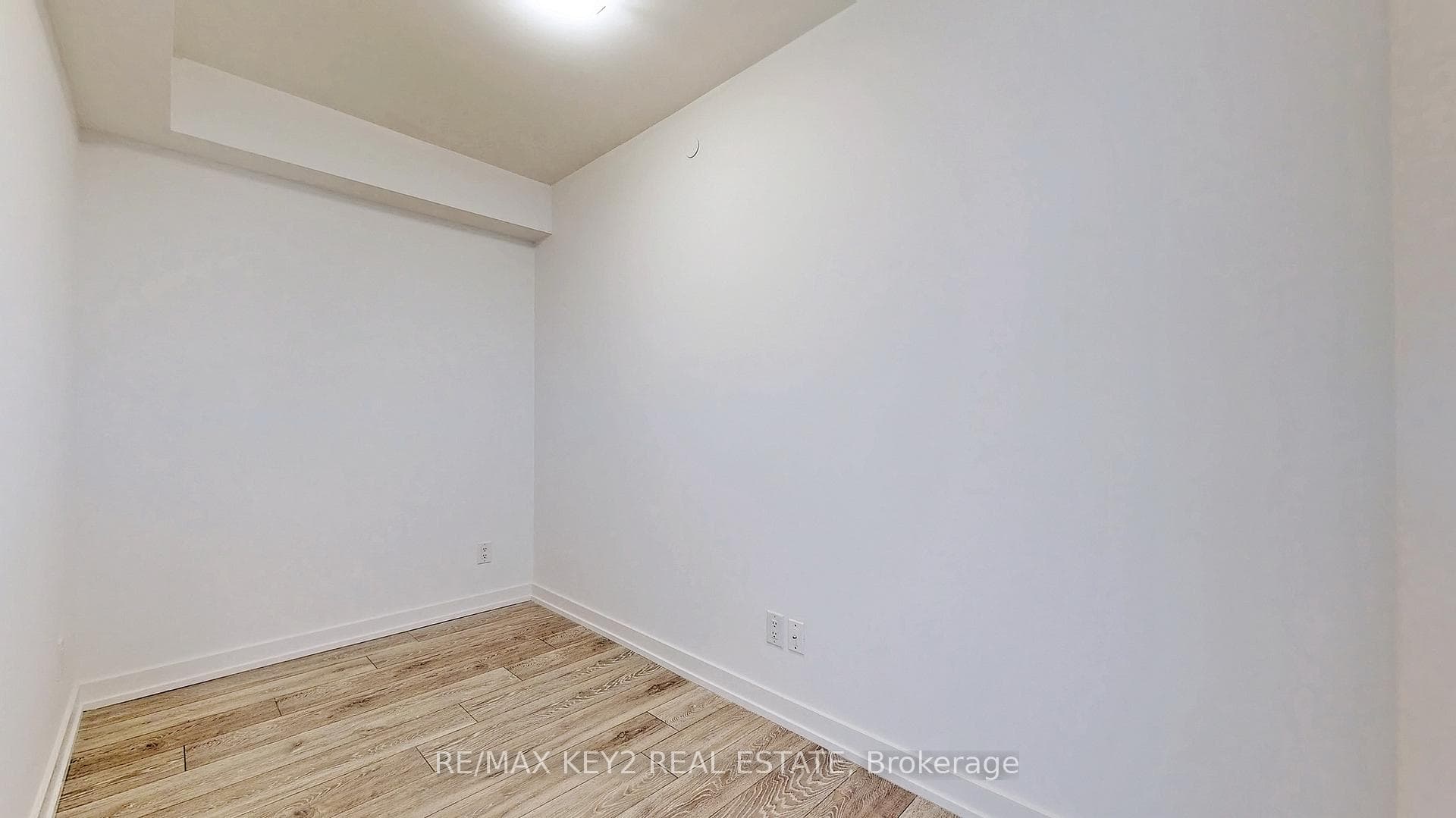 159 Wellesley Street Unit 2201 photo 18