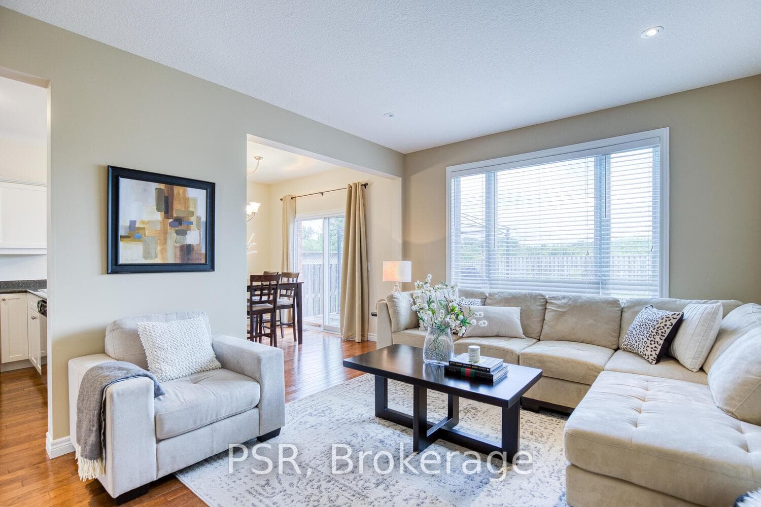 1812 Stackhouse Crescent photo 4