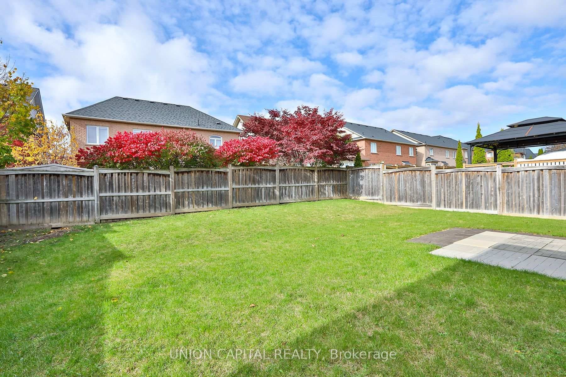 22 Greenforest Grove photo 49