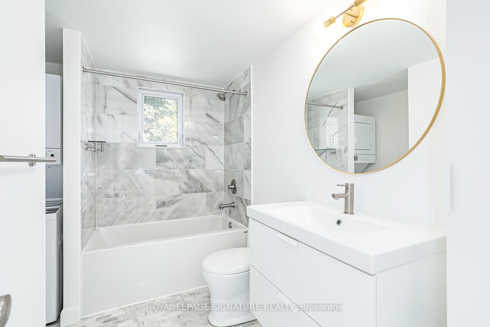 17 Glen Rogers Road photo 16