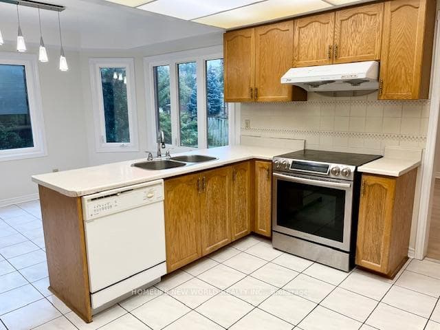 52 Fairholme Drive photo 6